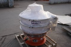 黑河黑鋁PP塑料振動(dòng)篩已發(fā)貨，請(qǐng)湯經(jīng)理注意查收！